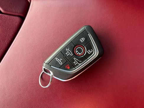 Used 2022 Chevrolet Corvette Stingray Premium Conv w/ Z51 Performance Package image 32