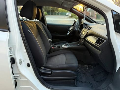 Used 2018 Nissan Leaf S w/ S Charge Package FWD image 12