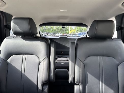 Used 2025 MAZDA CX-90 Plug-In Hybrid w/ Preferred image 18