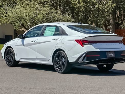 New 2026 Hyundai Elantra SEL Sport Premium FWD image 6
