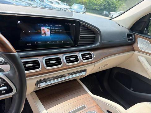 Used 2022 Mercedes-Benz GLS 450 4MATIC image 29
