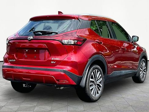 Used 2022 Nissan Kicks SV FWD image 6