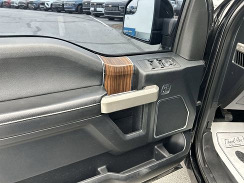 Used 2017 Ford F150 Lariat w/ Trailer Tow Package image 19