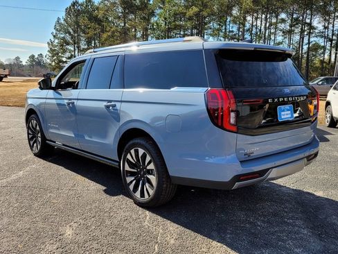 New 2026 Ford Expedition Max Platinum w/ Driver's Package AWD/4WD image 8