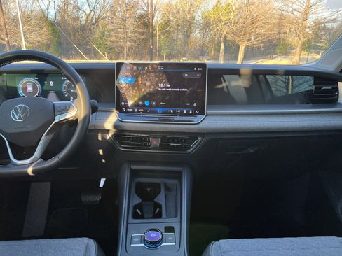 Certified 2025 Volkswagen Tiguan S image 26