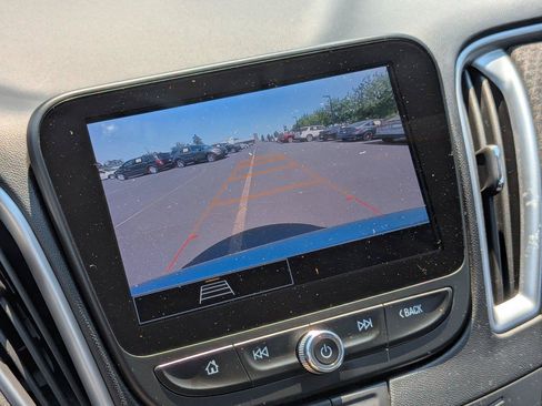 Used 2023 Chevrolet Malibu LT FWD image 18