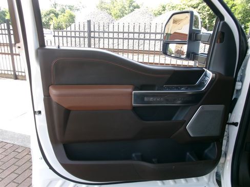 Used 2024 Ford F150 King Ranch w/ FX4 Off-Road Package AWD/4WD image 9