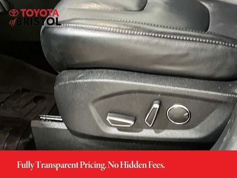 Used 2019 Ford Edge Titanium AWD/4WD image 28