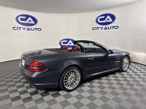 Used 2011 Mercedes-Benz SL 550 image 38