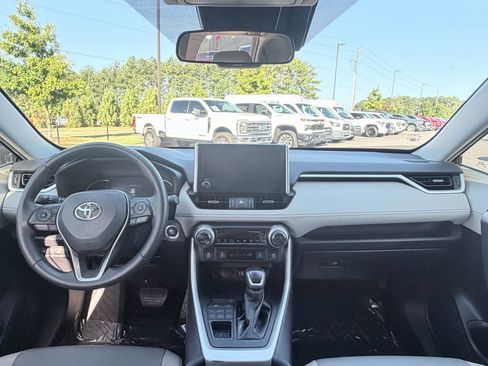 Used 2023 Toyota RAV4 XLE Premium AWD/4WD image 12