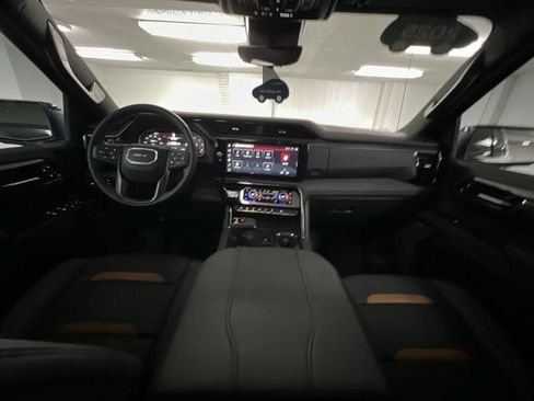 Certified 2025 GMC Sierra 1500 AT4 w/ AT4 Premium Package AWD/4WD image 21