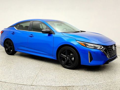 Used 2024 Nissan Sentra SR w/ SR Premium Package FWD image 3