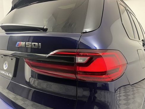 Used 2020 BMW X7 M50i image 23