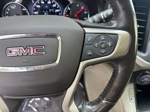 Used 2018 GMC Acadia Denali w/ Technology Package FWD image 20