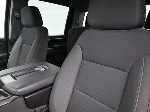 Used 2024 Chevrolet Silverado 2500 LT image 17