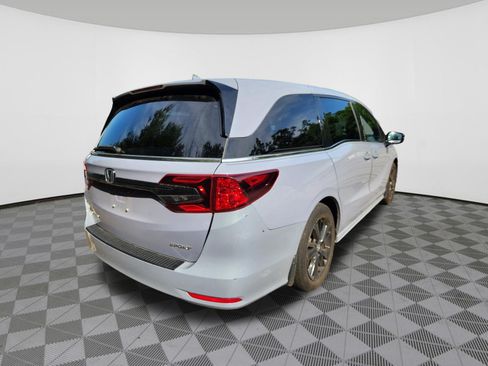 Used 2023 Honda Odyssey Sport image 4