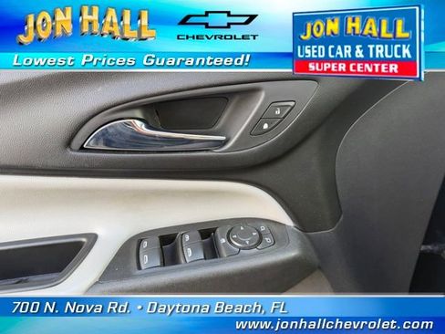 Used 2020 Chevrolet Equinox LS image 23