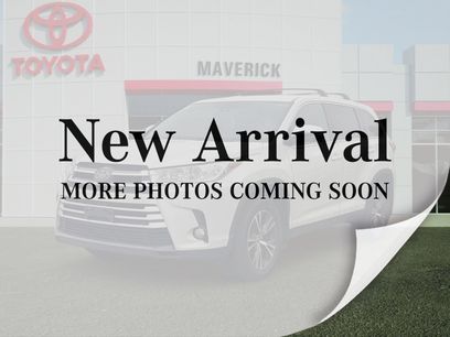 Used 2019 Toyota Highlander Plus w/ Carpet Mat Package (TMS)