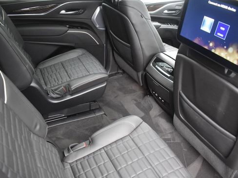 Certified 2023 Cadillac Escalade ESV Sport Platinum w/ LPO, ONYX Package image 34