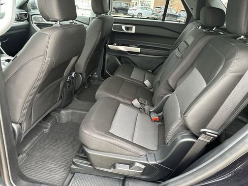 Used 2022 Ford Explorer XLT image 26