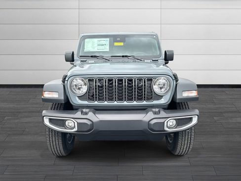 New 2025 Jeep Gladiator Sport image 9