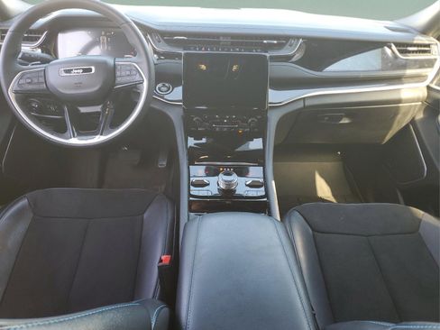 Used 2022 Jeep Grand Cherokee Trailhawk image 13