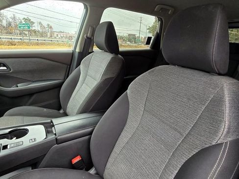 Used 2023 Nissan Rogue SV image 18