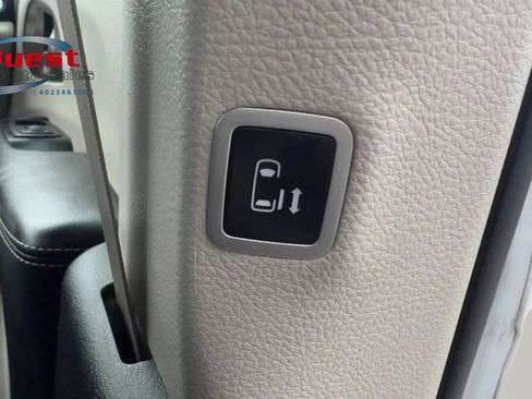 Used 2024 Chrysler Voyager LX FWD image 18