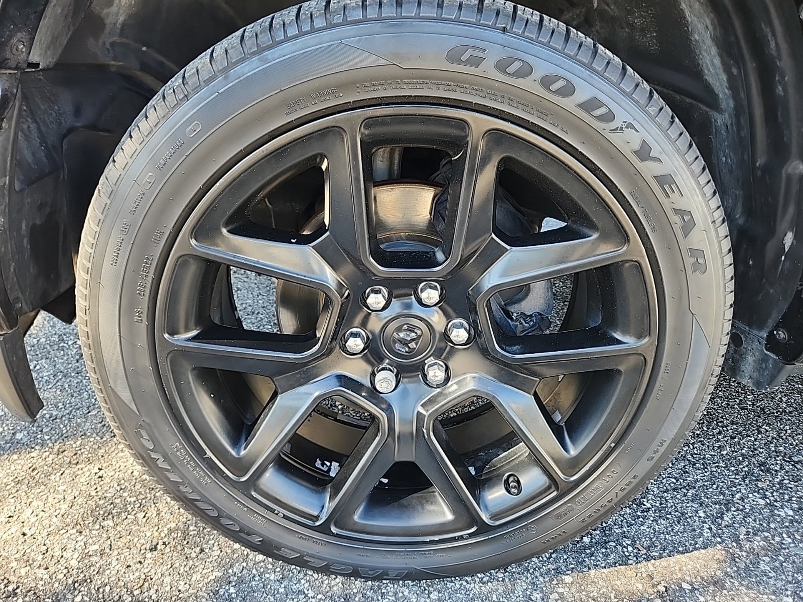 Used 2022 RAM 1500 Laramie AWD/4WD image 11