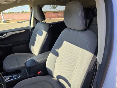 Used 2020 Ford Escape SE Sport image 14