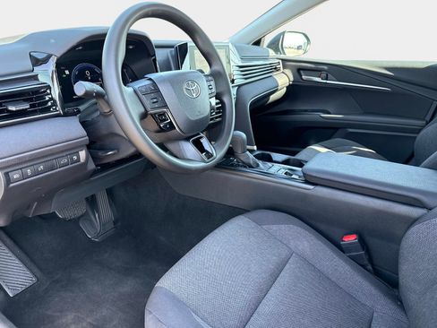 Used 2026 Toyota Camry LE FWD image 31