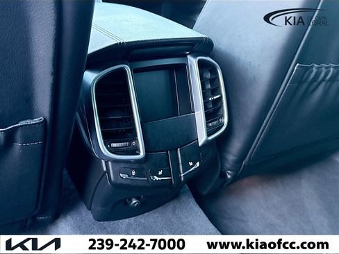 Used 2017 Porsche Cayenne S image 20