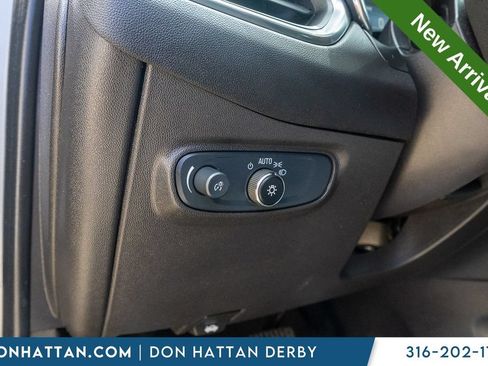 Used 2024 Chevrolet Equinox LT FWD image 17