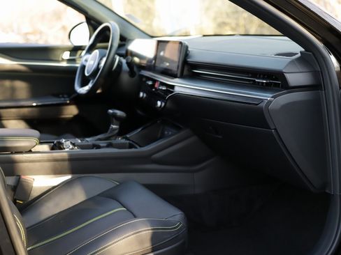 Used 2025 Kia K5 GT image 33