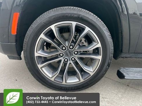 Used 2023 Jeep Grand Wagoneer L Series III w/ Rear Seat Video Group 1 image 27