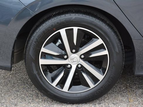 Used 2024 Honda Civic LX image 32