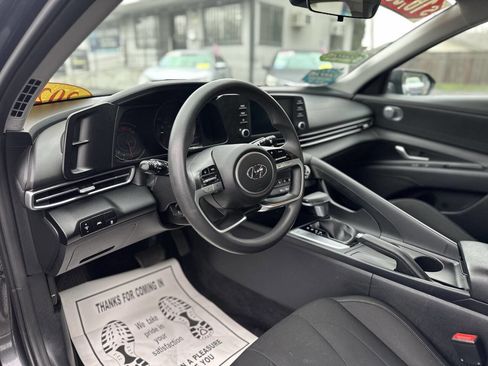 Used 2021 Hyundai Elantra SEL image 10