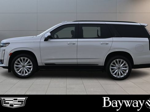 Used 2023 Cadillac Escalade Luxury w/ LPO, Floor Liner Package RWD image 5
