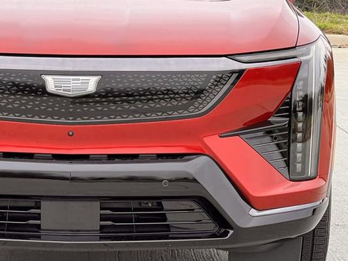 New 2026 Cadillac Optiq Sport 2 image 8