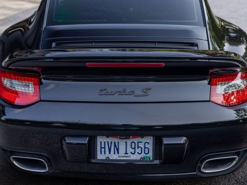 Used 2011 Porsche 911 Turbo S image 19