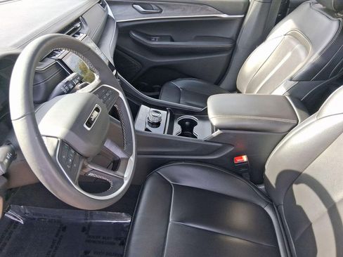 Used 2024 Jeep Grand Cherokee L Limited image 19