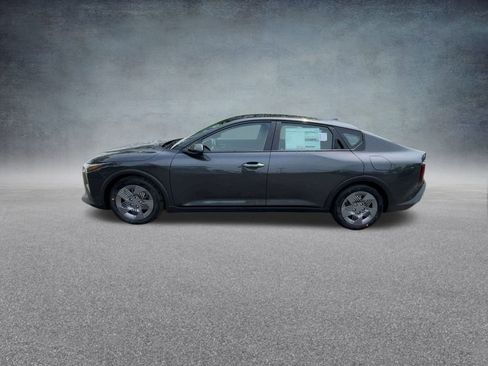 Used 2025 Kia K4 LX image 13