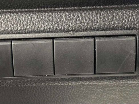 Used 2023 Toyota Corolla LE FWD image 28