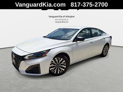 Used 2024 Nissan Altima 2.5 SV