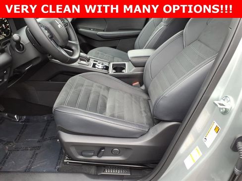 Used 2025 Mitsubishi Outlander SE image 14