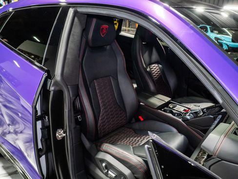 Used 2021 Lamborghini Urus image 24