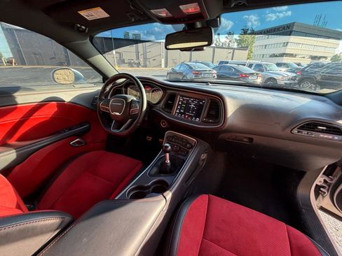 Used 2022 Dodge Challenger R/T Scat Pack RWD image 12