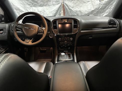 Used 2023 Chrysler 300 S w/ Comfort Group RWD image 13