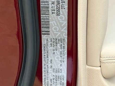 Used 2024 Jeep Grand Cherokee Limited image 32