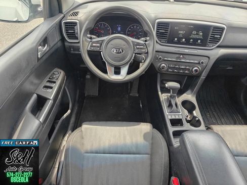Used 2021 Kia Sportage LX AWD/4WD image 4